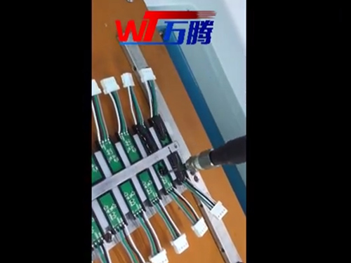 川東自動(dòng)灌膠機(jī)